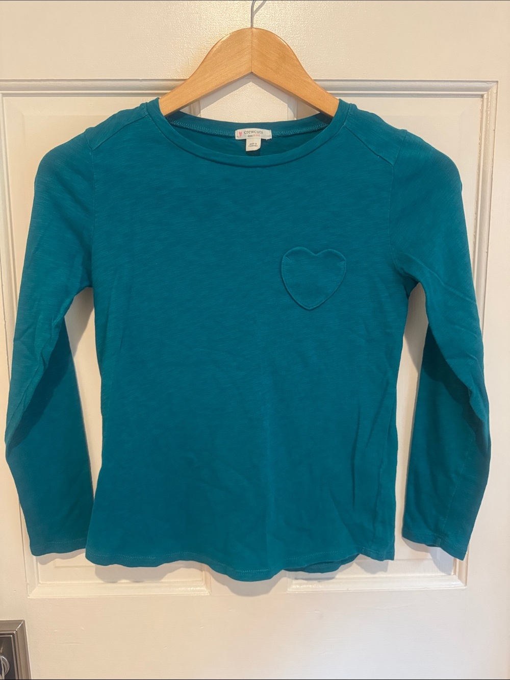 Crewcuts Long-Sleeve Tee with Heart Patch size M 8-9